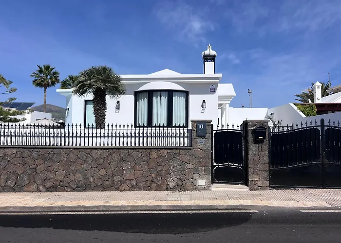 La Favorita Villa Puerto del Carmen (Lanzarote)